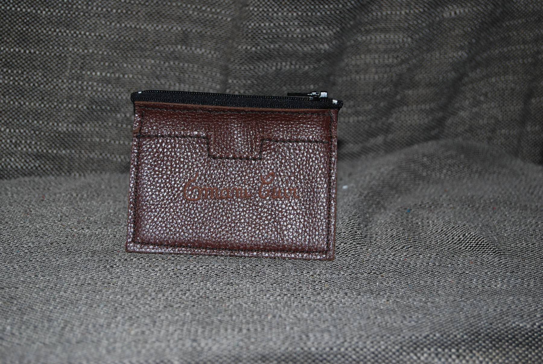 Porte-monnaie zippé avec porte-carte marron grainé