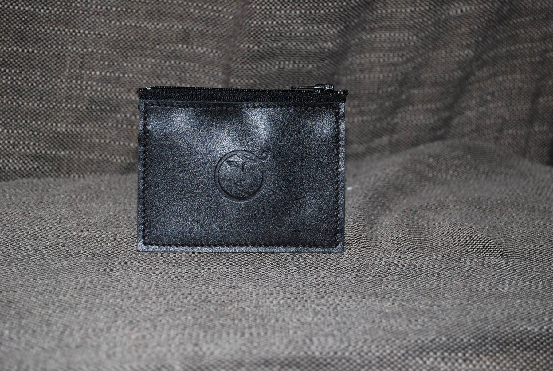 Porte-monnaie zippé avec porte-carte noir lisse