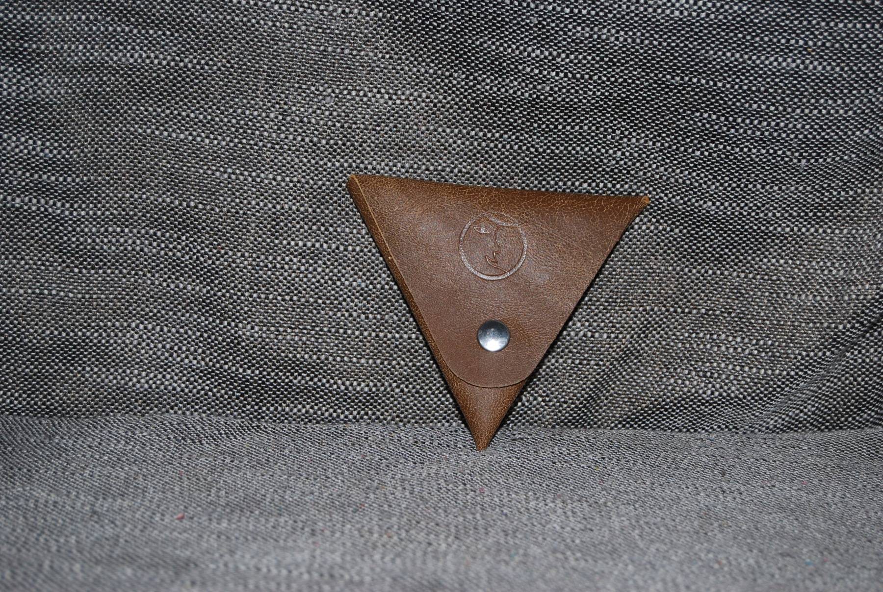 Porte-monnaie triangle marron vieillit 